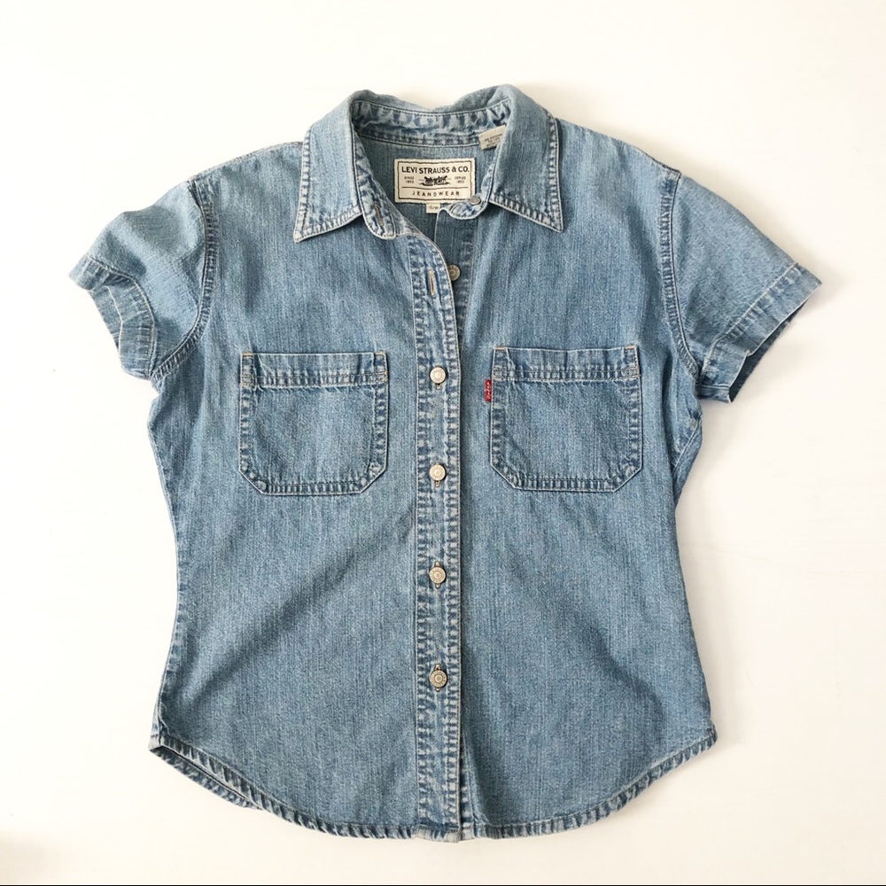 💙Levi’s denim button down shirt